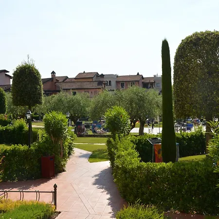 Near Garda With Pool *
